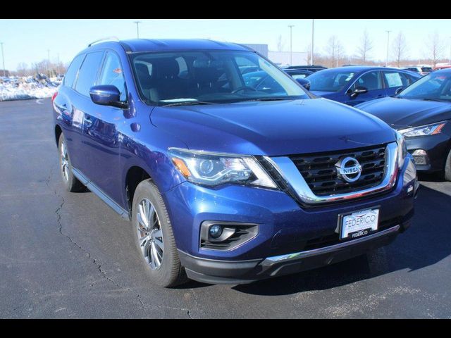 2018 Nissan Pathfinder SV