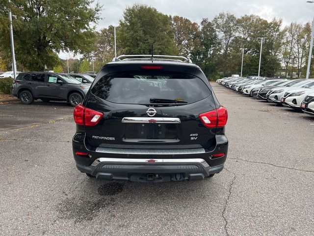 2018 Nissan Pathfinder SV