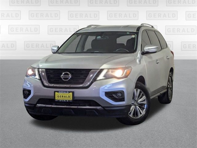 2018 Nissan Pathfinder SV