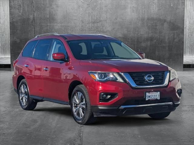 2018 Nissan Pathfinder SV