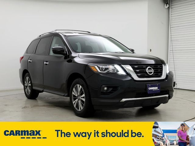 2018 Nissan Pathfinder SV