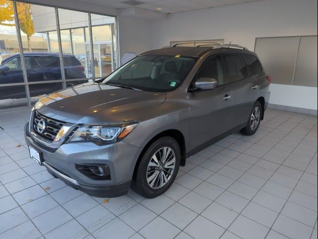 2018 Nissan Pathfinder SV