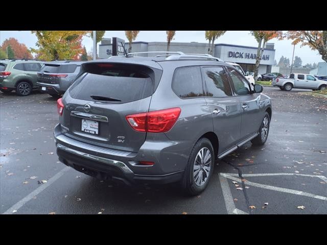 2018 Nissan Pathfinder SV