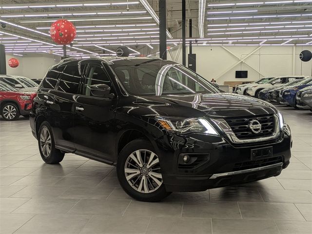 2018 Nissan Pathfinder SV