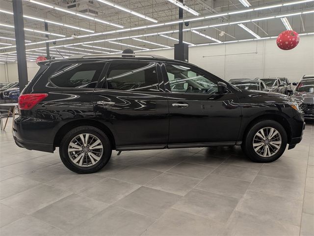 2018 Nissan Pathfinder SV