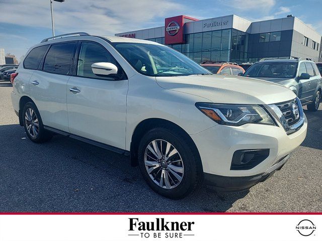 2018 Nissan Pathfinder SV