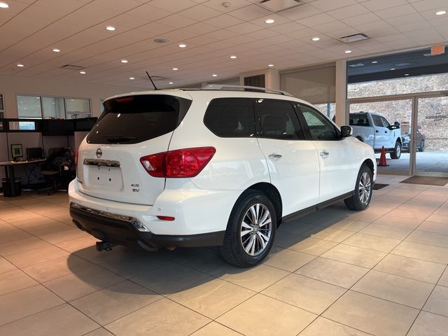 2018 Nissan Pathfinder SV