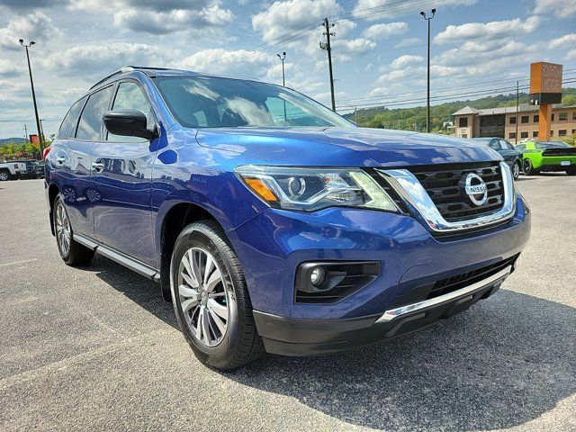 2018 Nissan Pathfinder SV