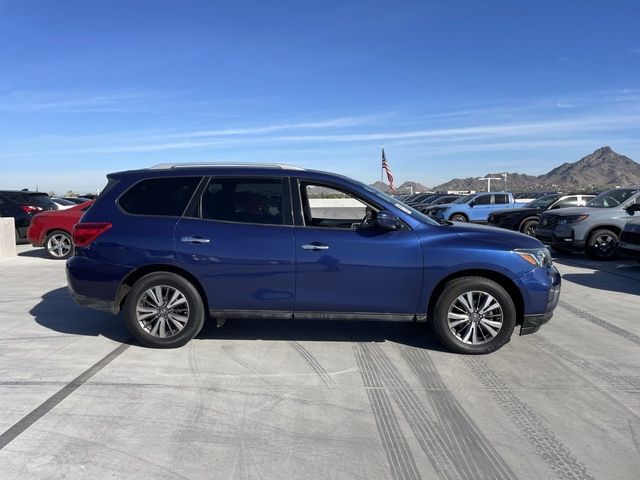 2018 Nissan Pathfinder SV