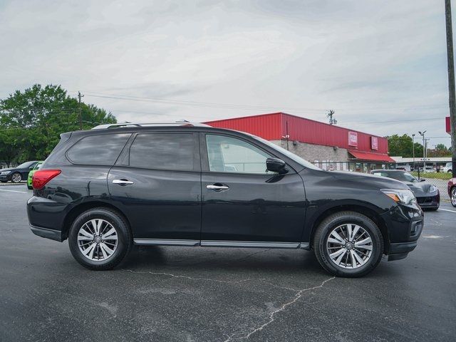 2018 Nissan Pathfinder SV