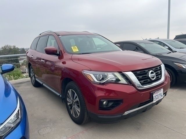 2018 Nissan Pathfinder SV