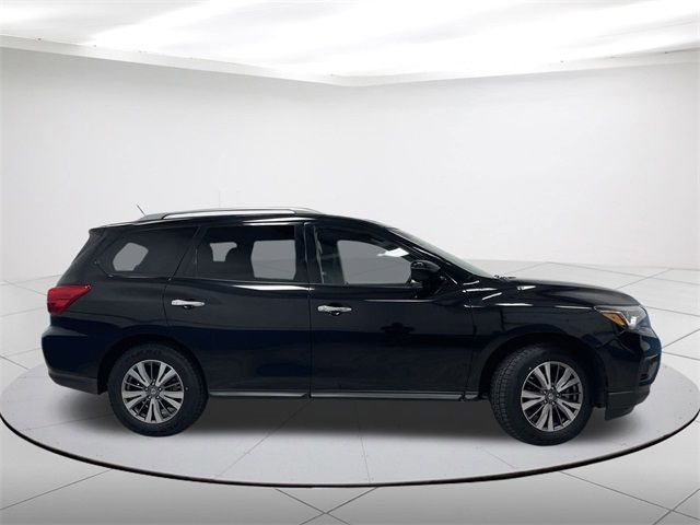 2018 Nissan Pathfinder SV