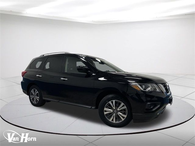 2018 Nissan Pathfinder SV