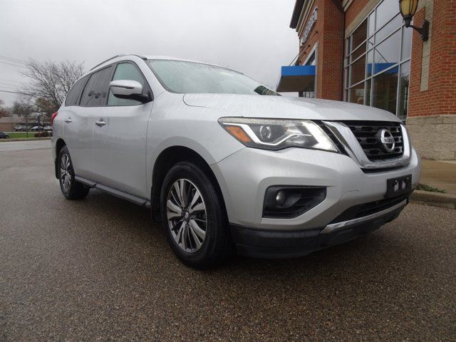 2018 Nissan Pathfinder SV