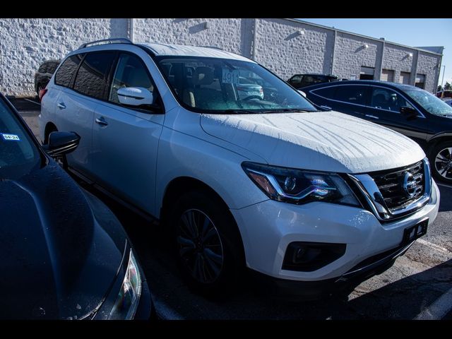 2018 Nissan Pathfinder SV