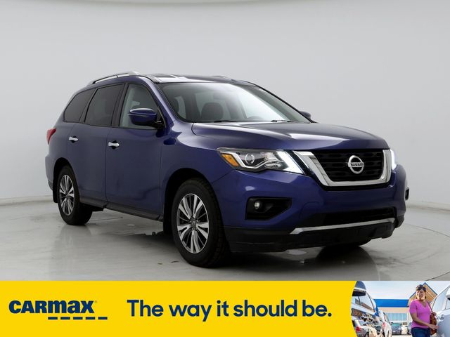 2018 Nissan Pathfinder SV