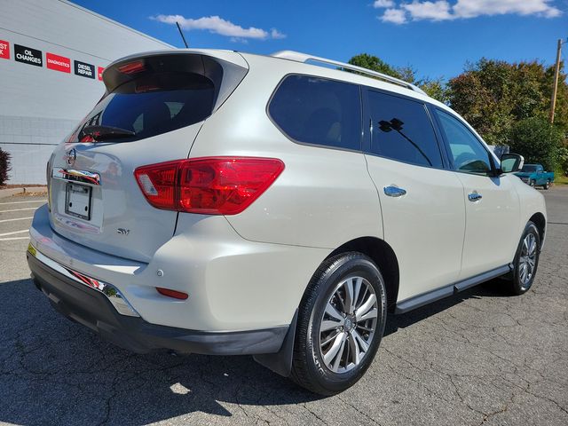 2018 Nissan Pathfinder SV