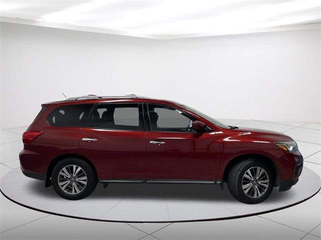 2018 Nissan Pathfinder SV