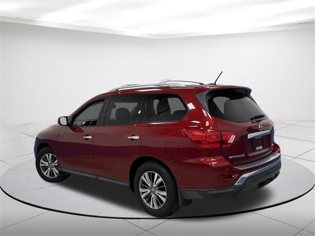 2018 Nissan Pathfinder SV