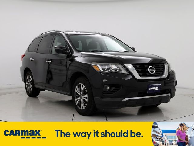 2018 Nissan Pathfinder SV