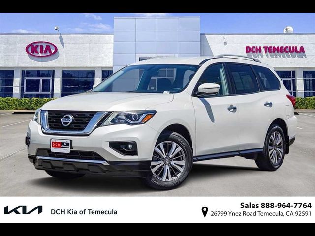 2018 Nissan Pathfinder SV