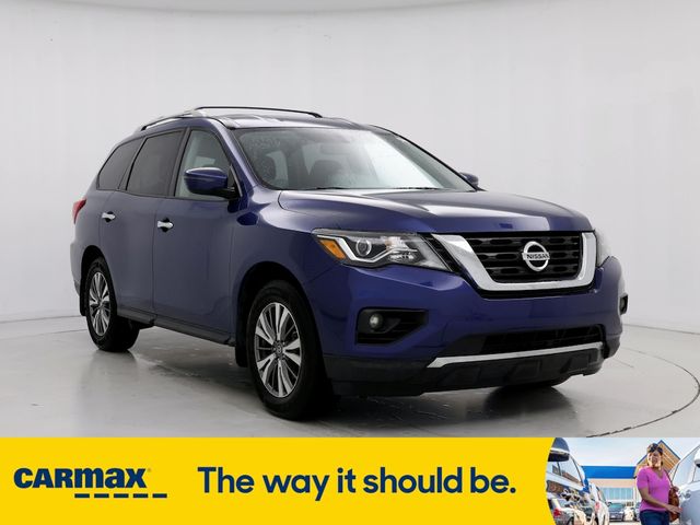 2018 Nissan Pathfinder SV