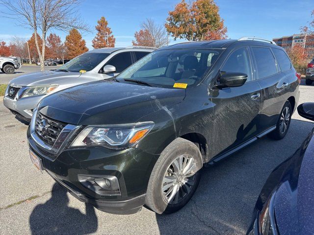 2018 Nissan Pathfinder SV