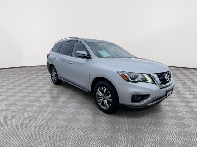 2018 Nissan Pathfinder SV