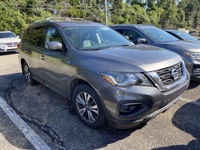 2018 Nissan Pathfinder SV