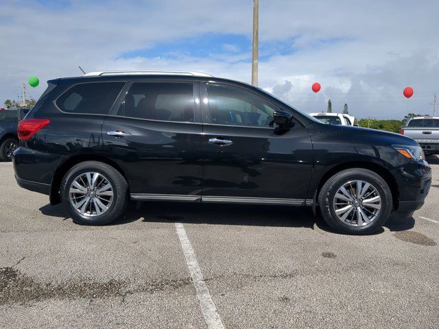 2018 Nissan Pathfinder SV