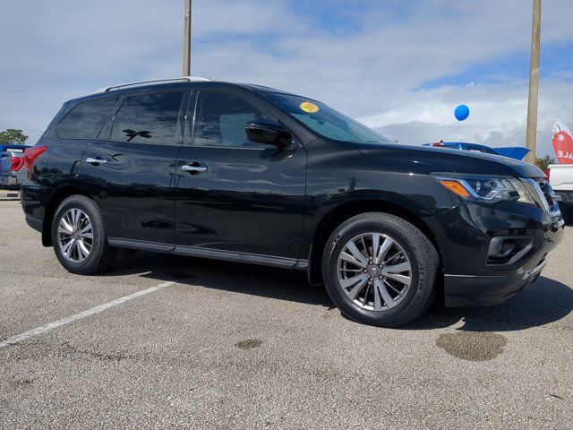 2018 Nissan Pathfinder SV