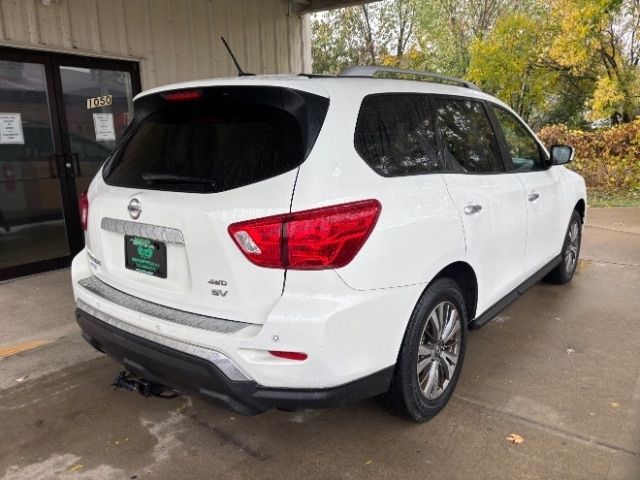 2018 Nissan Pathfinder SV