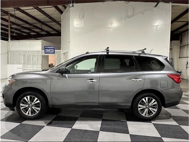 2018 Nissan Pathfinder SV