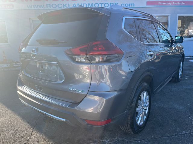 2018 Nissan Rogue SV