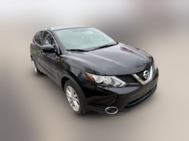 2018 Nissan Rogue Sport SV