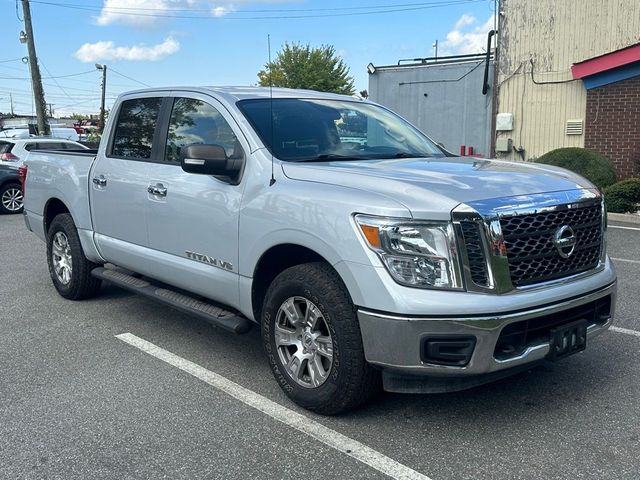 2018 Nissan Titan SV