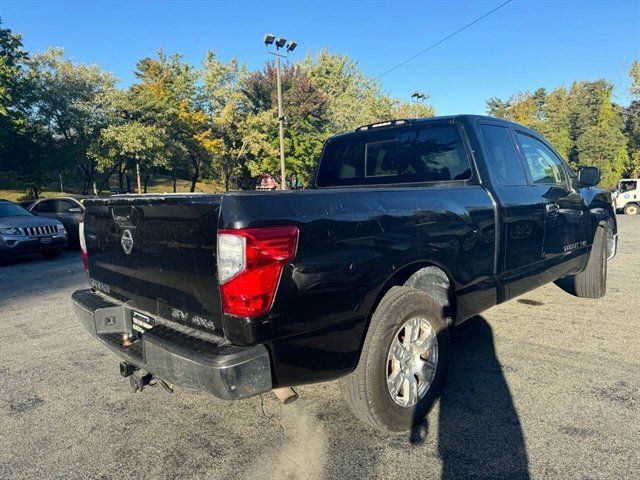 2018 Nissan Titan SV