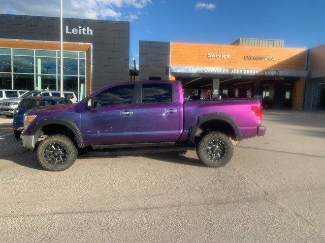 2018 Nissan Titan SV