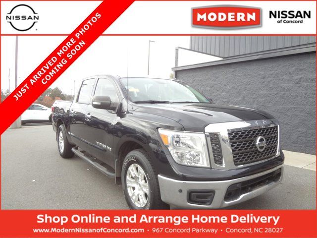 2018 Nissan Titan SV