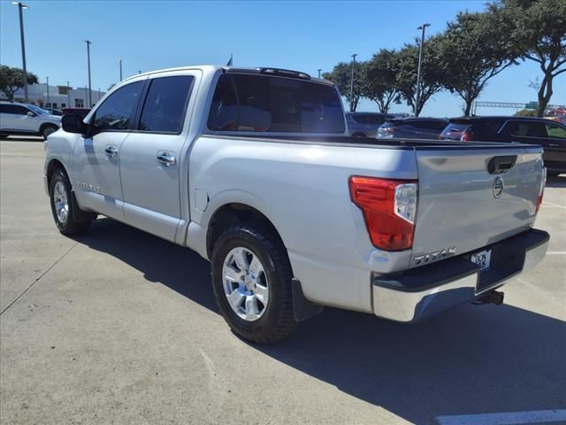 2018 Nissan Titan SV