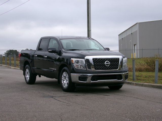 2018 Nissan Titan SV