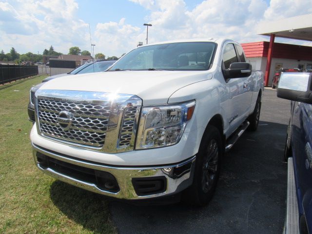 2018 Nissan Titan SV