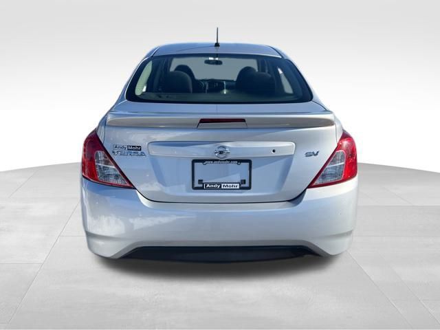 2018 Nissan Versa SV