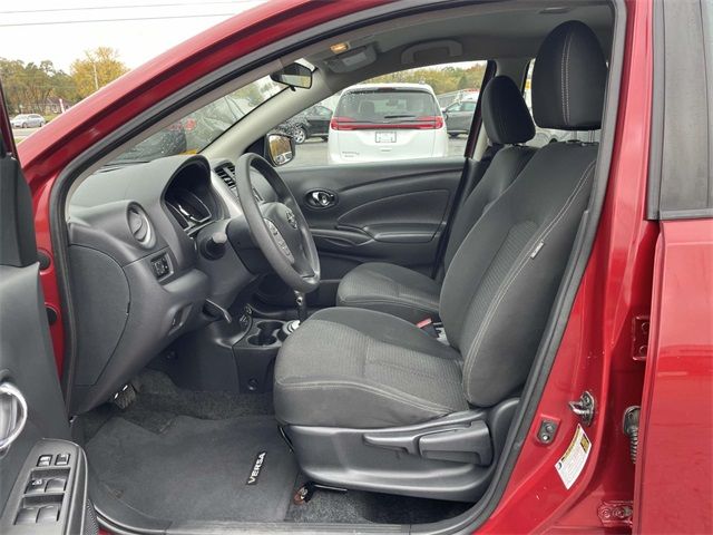 2018 Nissan Versa SV