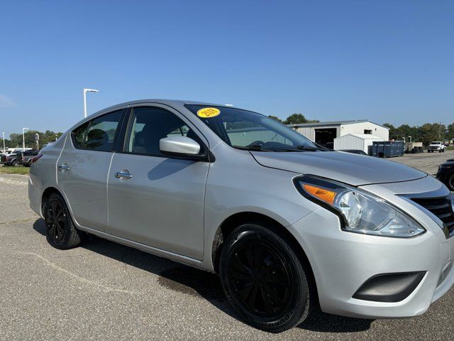 2018 Nissan Versa SV