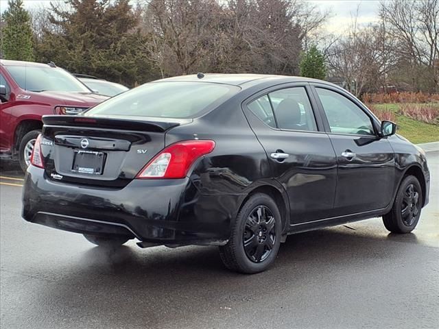 2018 Nissan Versa SV