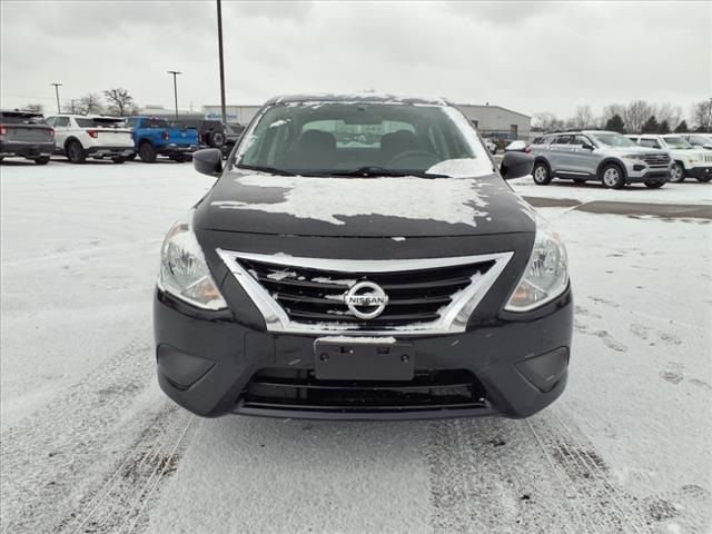 2018 Nissan Versa SV