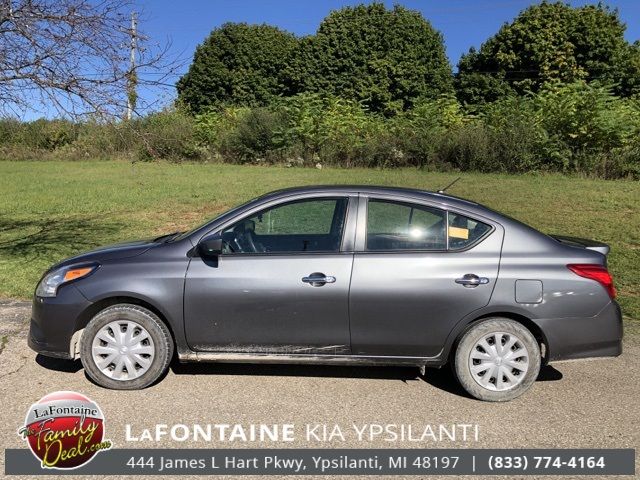 2018 Nissan Versa SV