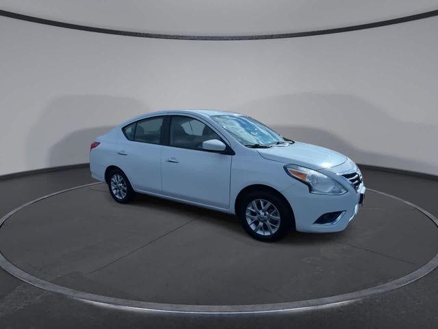 2018 Nissan Versa SV