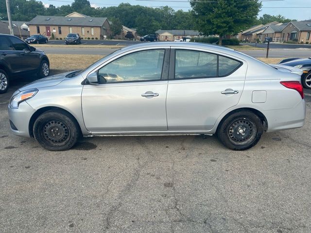 2018 Nissan Versa SV